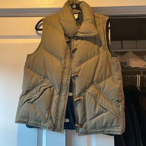 Patagonia puffer vest with toggles